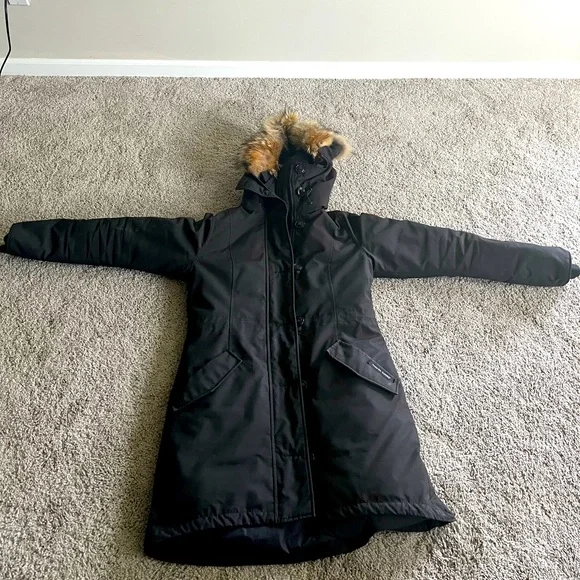 Black Canada goose coat size M - Picture 2 of 3